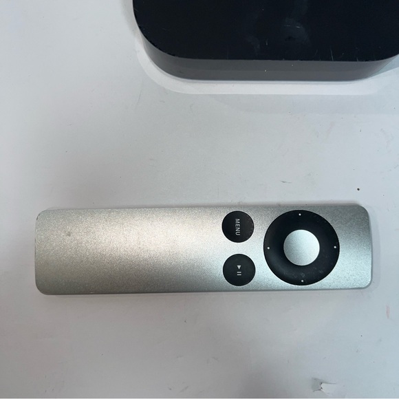 Apple TV 3rd Generation Model A1469 includes remote, power cable and HDMI cable. - Picture 4 of 8